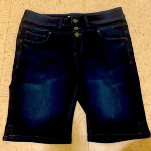 Women jeans short.